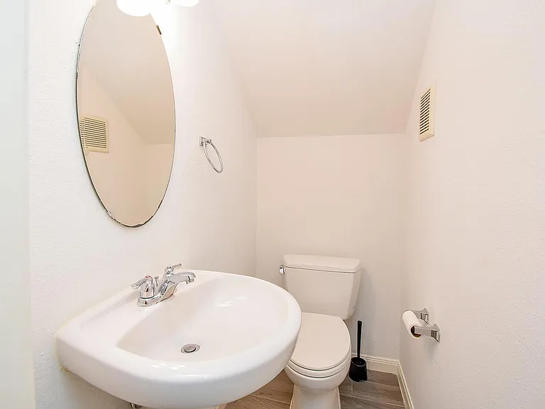 2202 Naomi St #3 — Photo 20