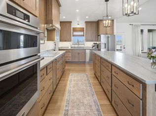 586 Little Sky Ln, Corvallis, MT 59828