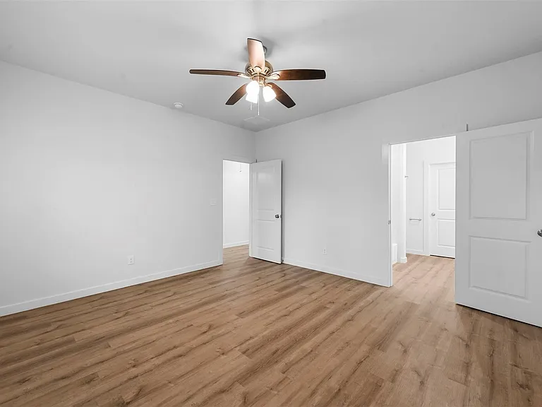 918 W Ford St — Photo 19
