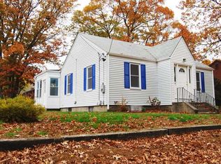 122 New Rd, Rumford, RI 02916