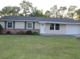 6021 Blackstone Dr, Fort Wayne, IN 46818