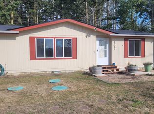1090 Donald Ave, Oak Harbor, WA