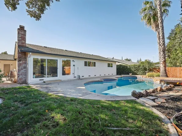 1607 Oakview Dr, Roseville, CA 95661