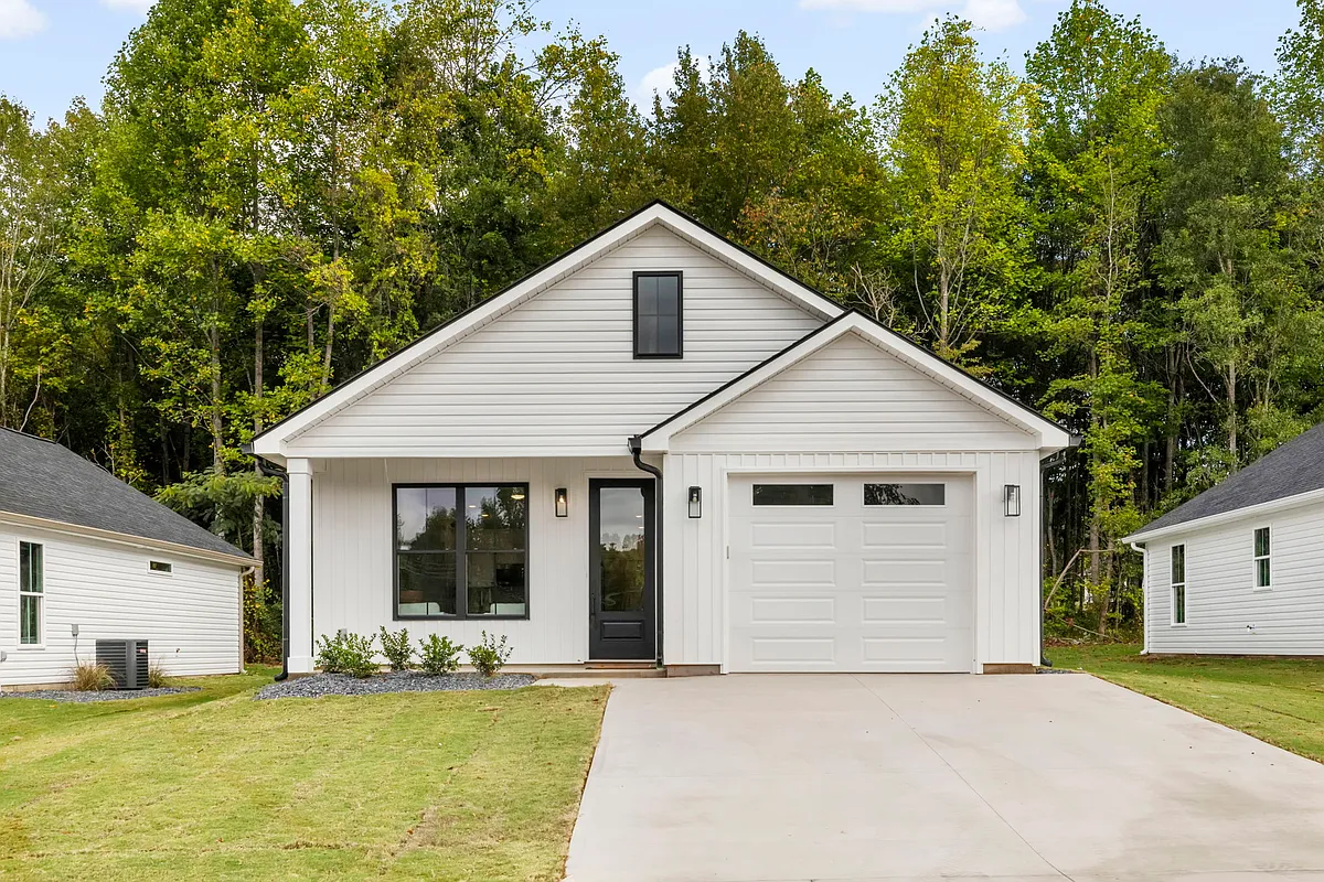 Building Photo - 3034 Maple Park Pl