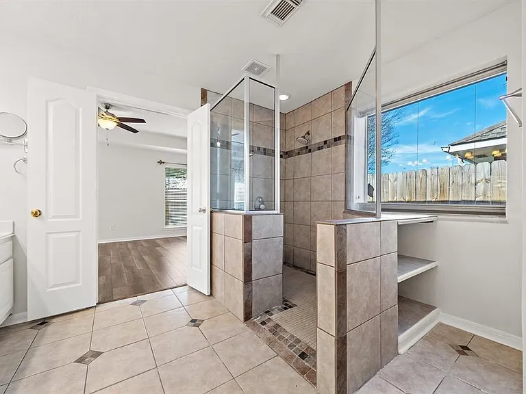 3310 Shadowchase Dr — Photo 10