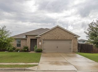 310 Hyltin St, Hutto, TX 78634
