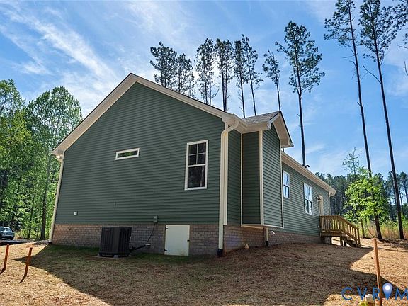 5th image of 209 White Oak Ct