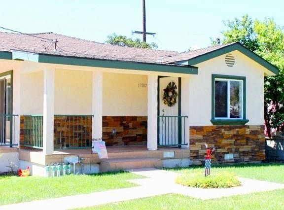 2nd image of 17007 California Ave