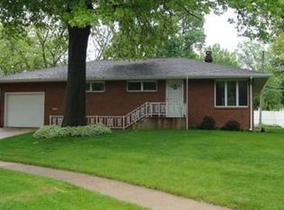 1017 Juniper Dr SW, Cedar Rapids, IA 52404