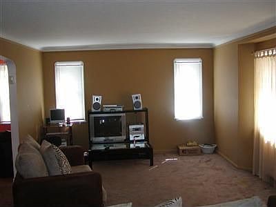 5th image of 4509 W 174th St