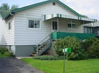 1174 Hayes Ave, Coraopolis, PA 15108
