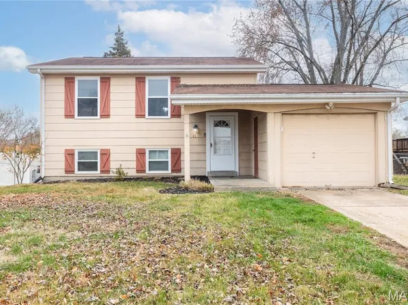 21 Trade Winds Dr, Saint Peters, MO 63376