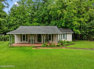 4207 Marsh Dr, New Bern, NC 28560