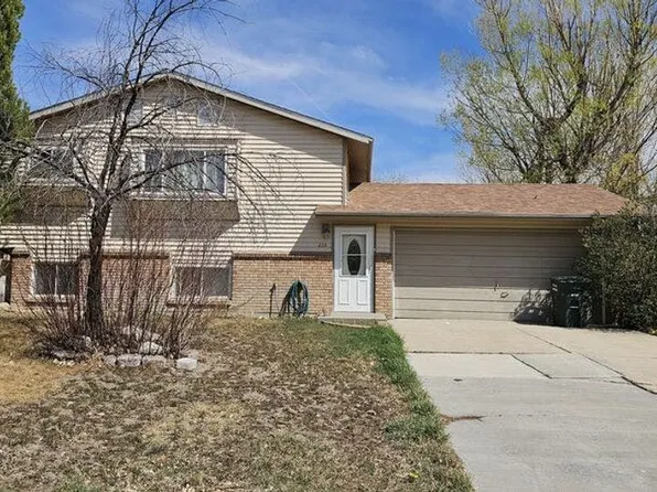 233 S Wind River Dr, Douglas, WY 82633