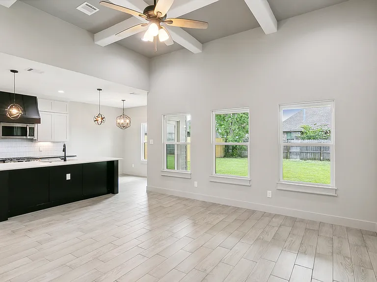 5640 Essie Ln — Photo 6