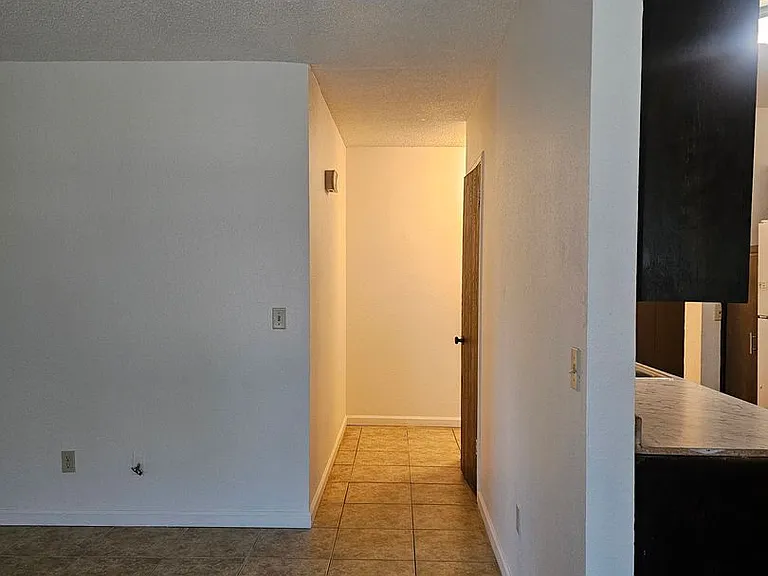 120 N Eaton Ave — Photo 23