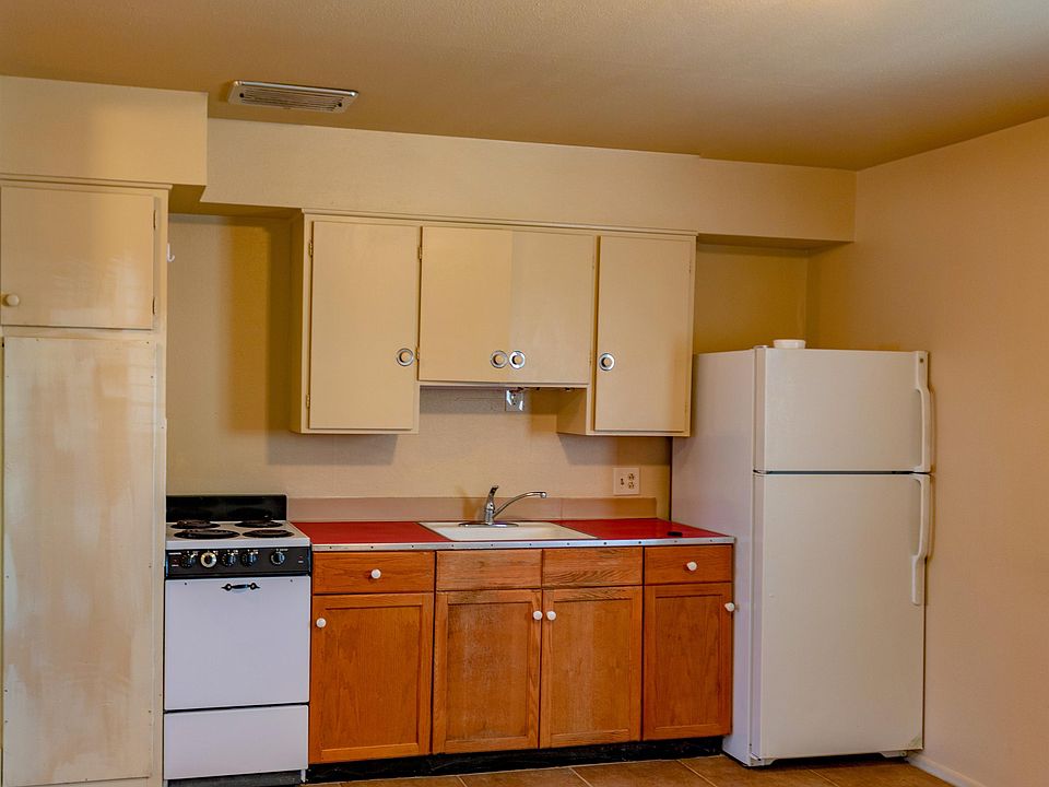 1st image of 305 W Main St #10712567