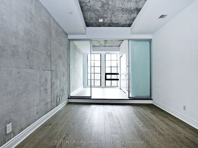 608 Richmond St W #1013 — Photo 8