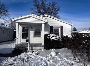 827 Allens Ln, Evansville, IN 47710