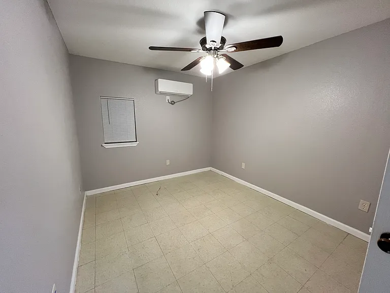 4330 Redstone Dr — Photo 8