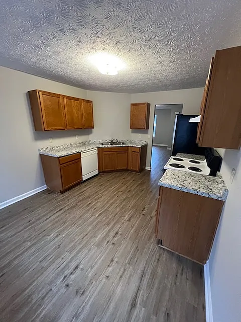 2 bed, 875 sqft, $1,250 — Photo 2