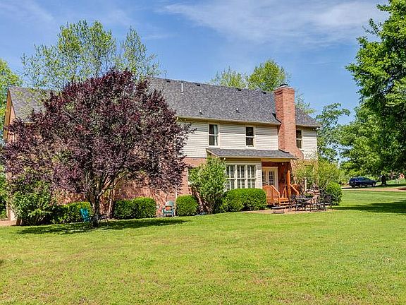 4th image of 1648 Highfield Ln