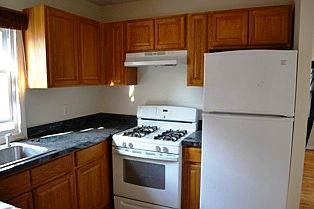 3rd image of 424 Beach 66 St