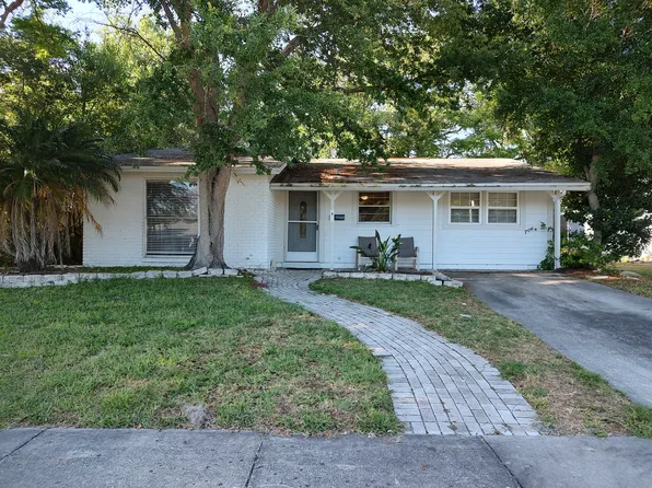 2812 Dovewood St, Clearwater, FL 33759