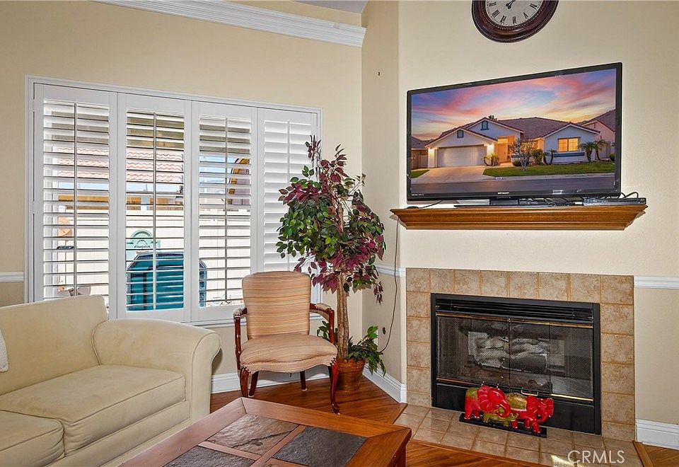 1st image of 817 Perla Ct