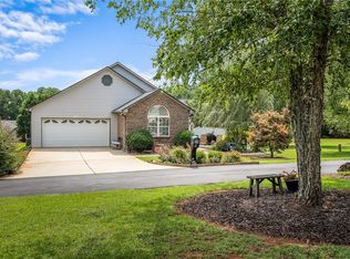 1310 Cobbs Glen Dr, Anderson, SC 29621