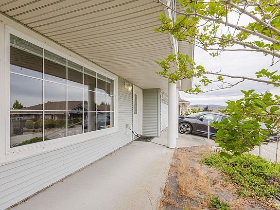 3rd image of 5687 Emily Way