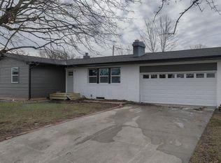 815 Parkway Dr, Logansport, IN