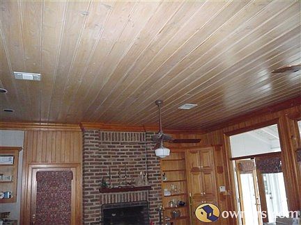 5th image of 2 Shady Oaks Ln