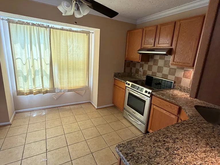 11516 Joyceton Dr — Photo 10