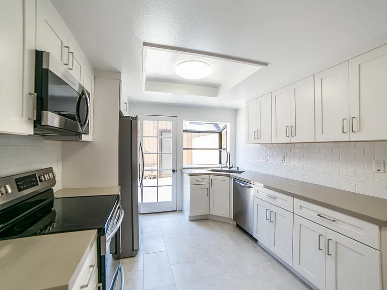 9743 Reseda Blvd #3 — Photo 1