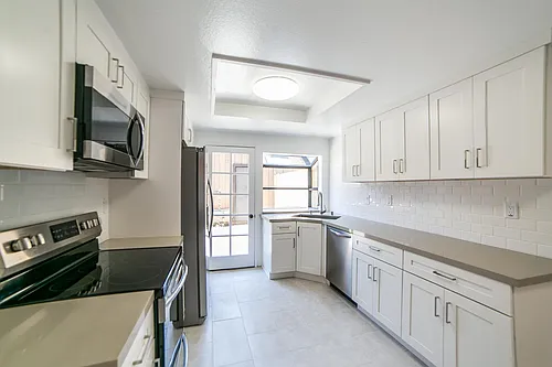 9743 Reseda Blvd #3 Photo 1