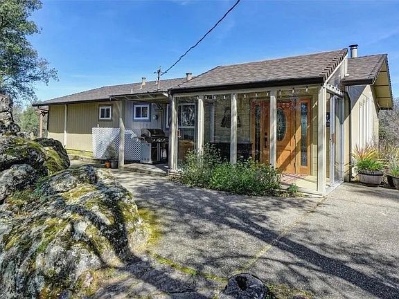 3rd image of 4881 Thompson Hill Rd