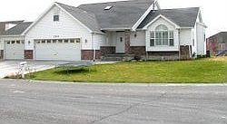 1st image of 162 Lakeview Dr