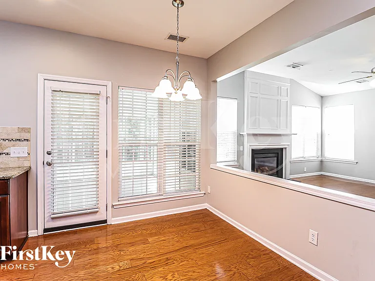 1905 Arbor Crest Ct — Photo 8