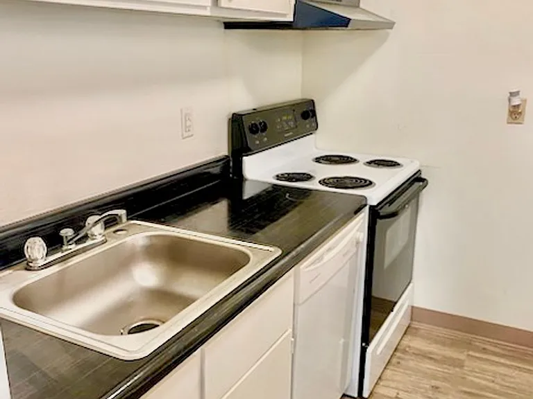 University Park Apartments near Cornell University — Photo 36