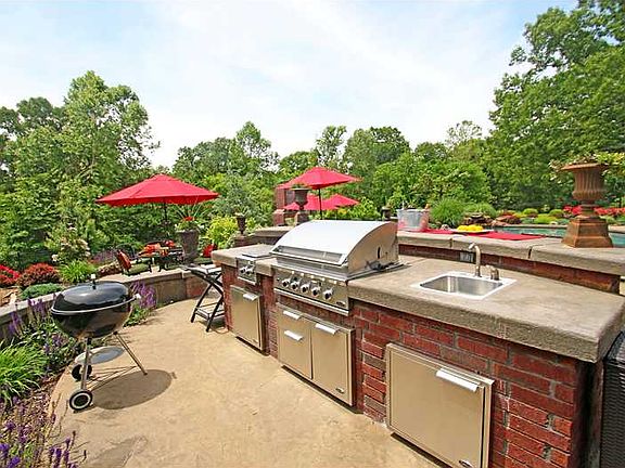4th image of 10819 Kennesaw Dr