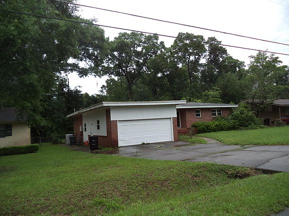 4th image of 1012 Tanner Dr