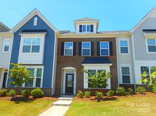 12715 Wandering Brook Dr, Charlotte, NC
