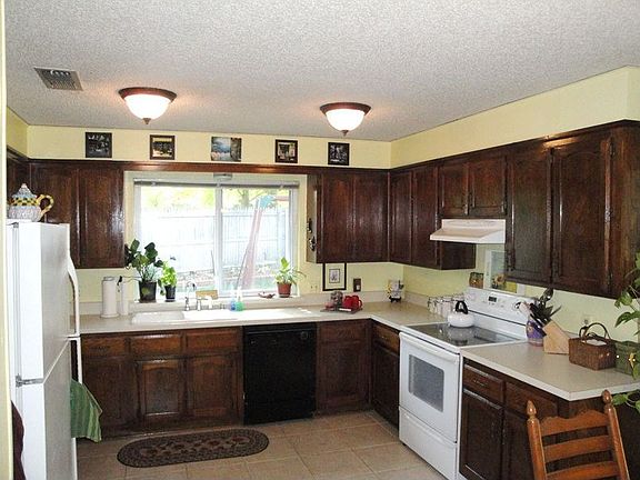 2nd image of 10120 Westpark Dr