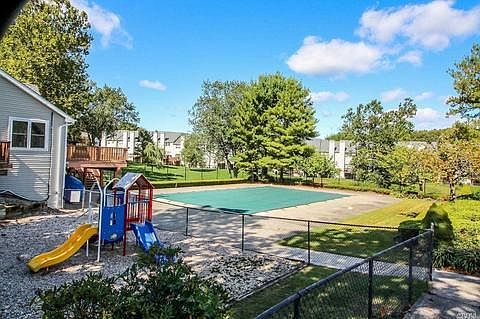 5th image of 119 Windward Dr #119