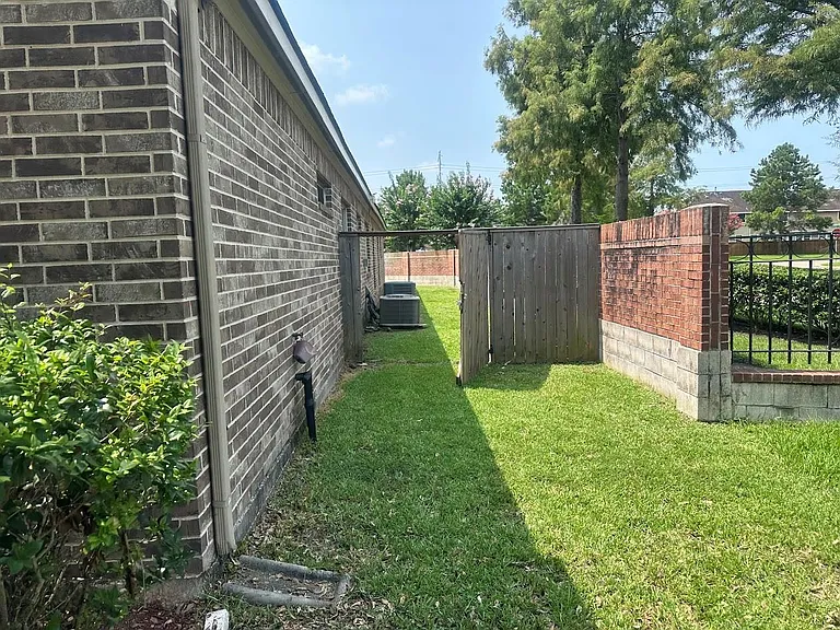 14902 Arvonshire Ct — Photo 19