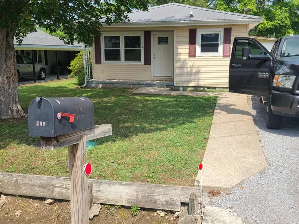 709 Elm St, Benton, KY 42025