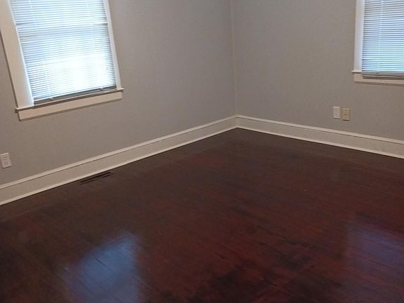 4th image of 216 Charlotte Ave
