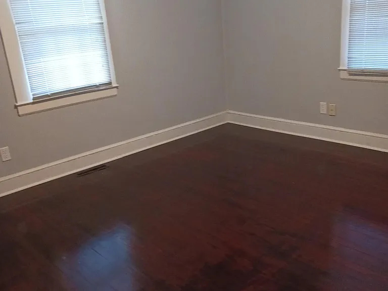 216 Charlotte Ave — Photo 4