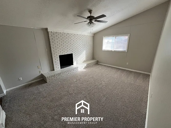 3435 Clearbrook St — Photo 4